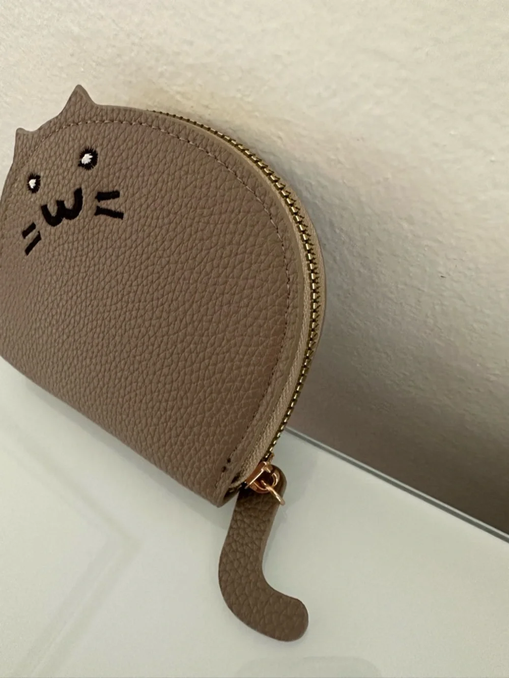 Brown Cat-Shaped Zip Pouch Wallet - Unbranded, coin purse cat.
